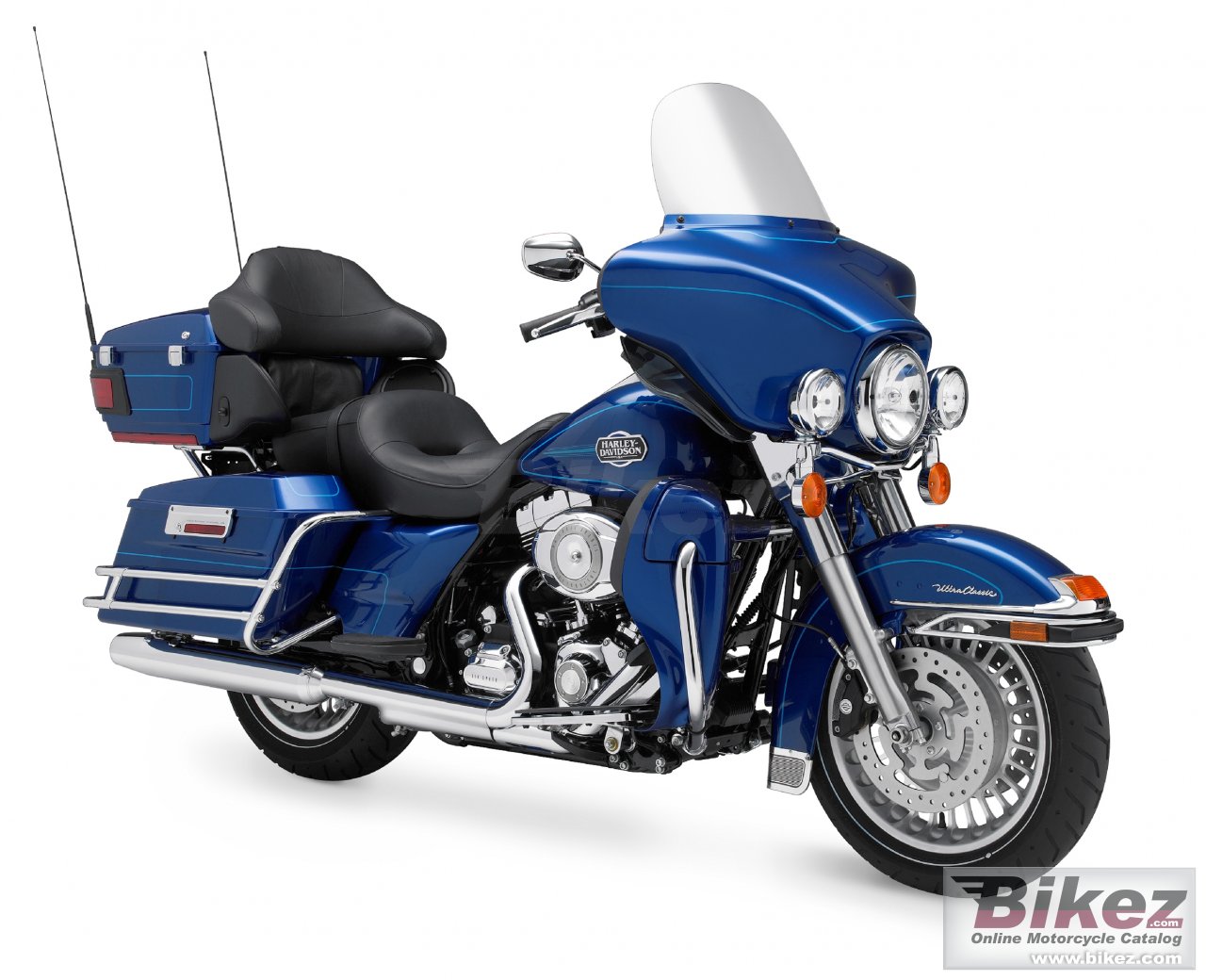 Big Harley-Davidson flhtcu ultra classic electra glide picture and wallpaper from Bikez.com